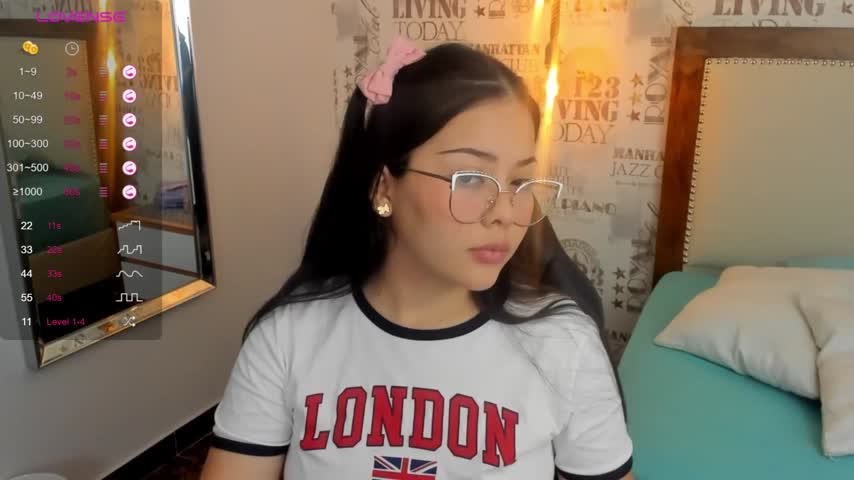 Naomi 🌸's Live Webcam