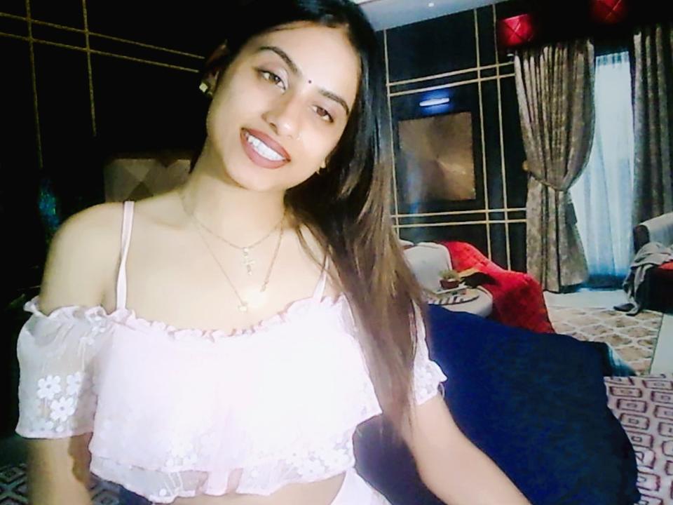 Indian_Booty_Licious's Live Webcam