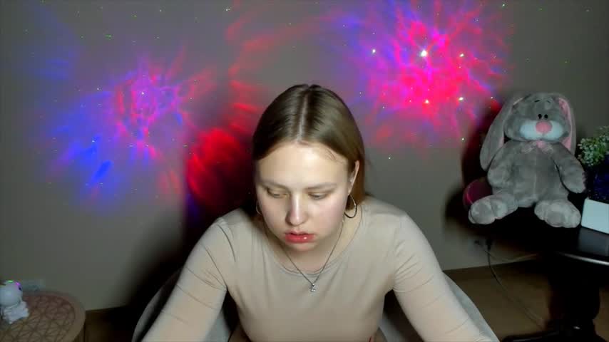 ElizaGrant's Live Webcam