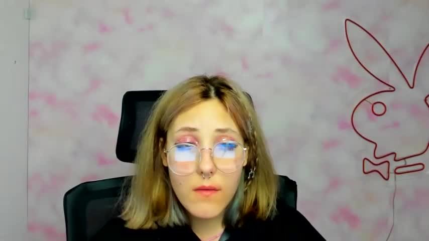 Monie's Live Webcam